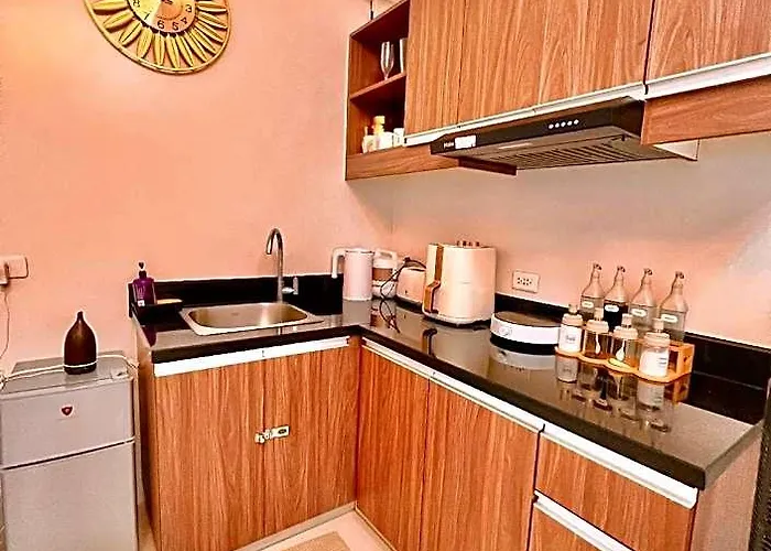 Mandaluyong Staycation 4*