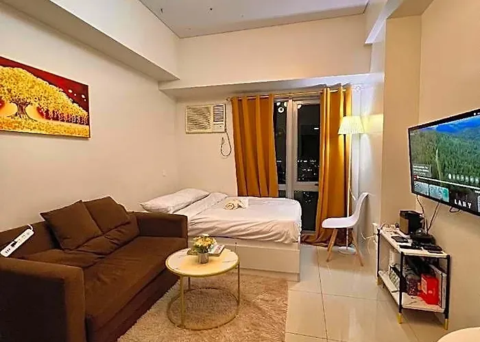 Mandaluyong Staycation Hotel 4*